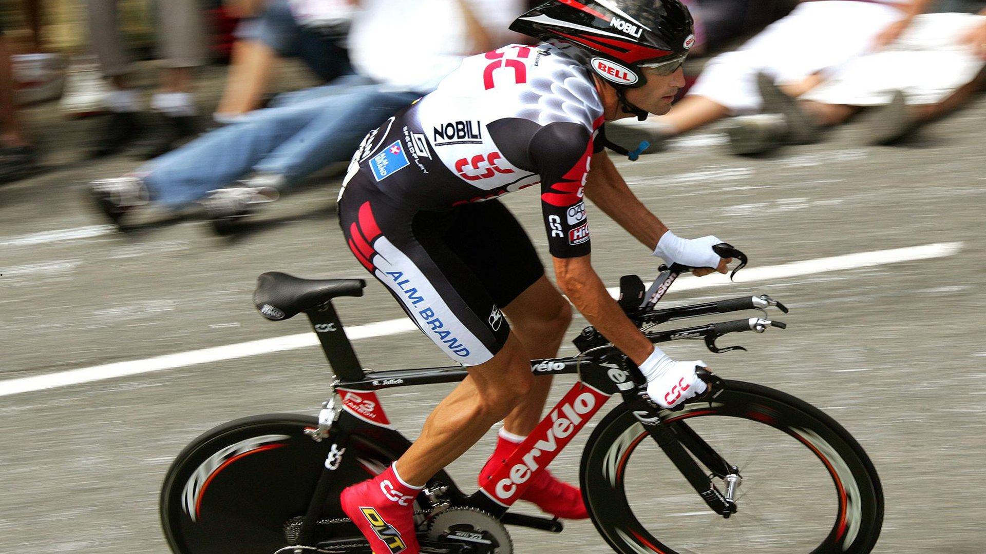 全国街舞大赛巅峰对决 新生代舞者闪耀舞台