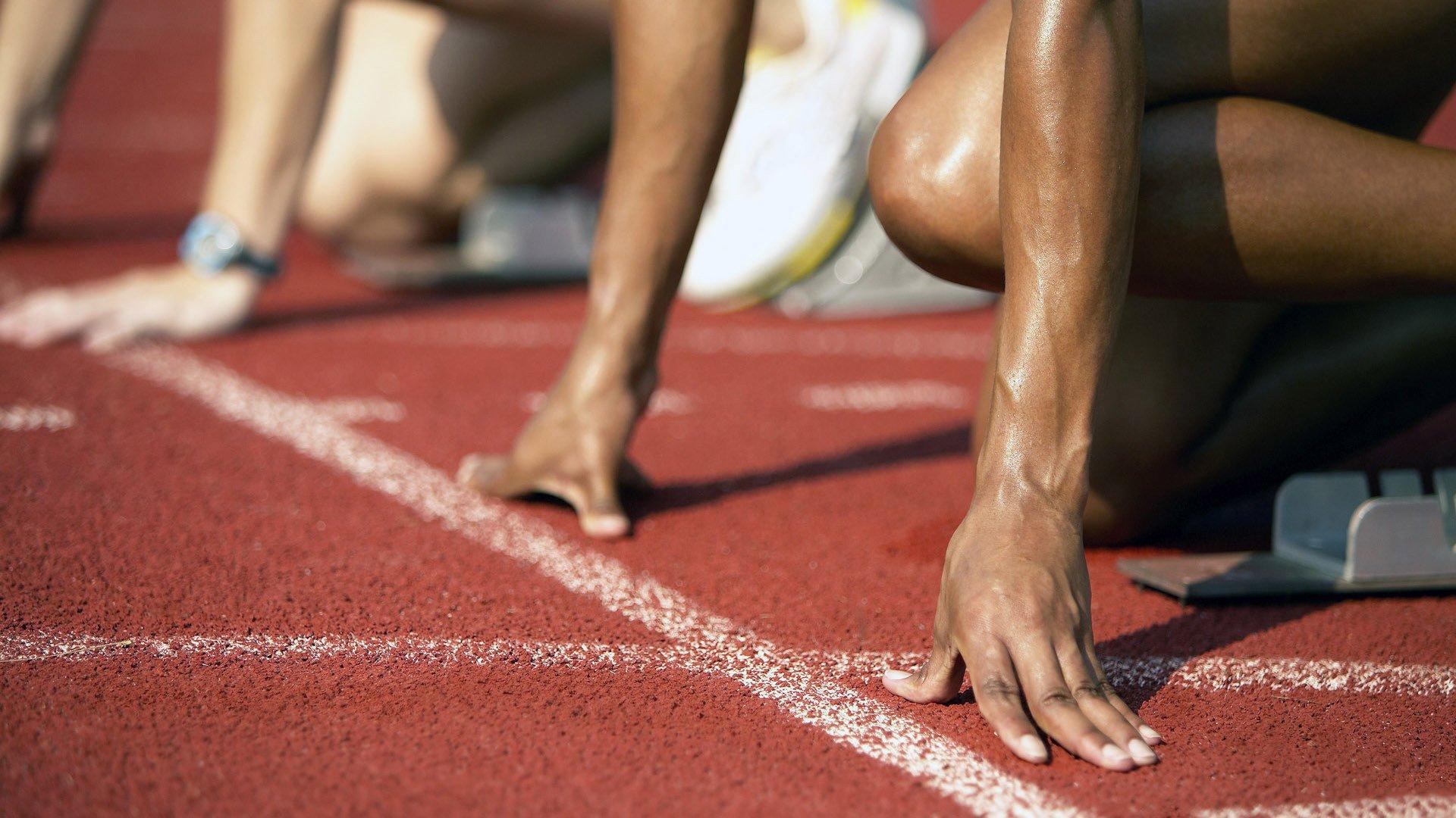 阿尔卡拉斯横扫对手晋级美网八强 新生代王者展现统治力